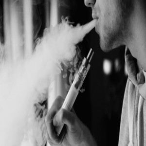 Global E-Cigarette and T-Vapor Market
